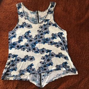 Floral heathered tank with zipper💙